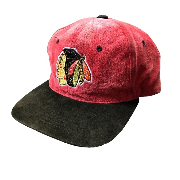 Chicago Blackhawks Leathers by Universal Vintage Suede Snapback Ball Cap Hat - Picture 1 of 5